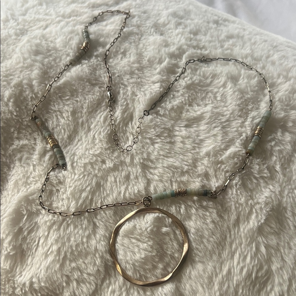 Elegant Gold and Light Green  Necklace
